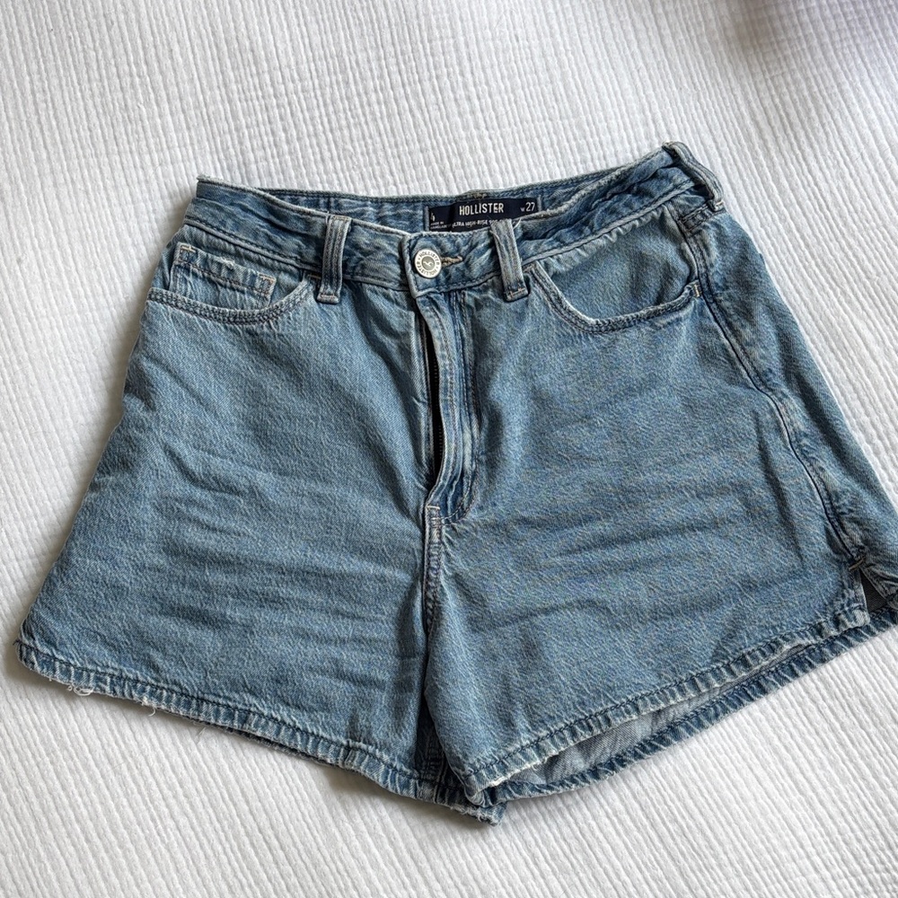 Hollister Women's Faded Blue High-Rise Denim Shorts